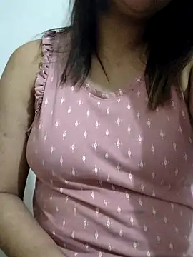 Tanha18 online show from October 21, 2025, 9:04 pm