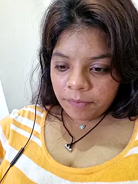 Snapshot of kajal77715 chatting on October 13, 2025, 9:20 am kajal77715 online show from October 13, 2025, 9:20 am