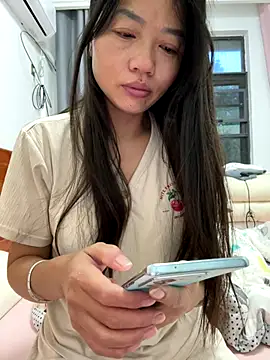 Snapshot of Nini-cn chatting on October 21, 2025, 10:21 pm Nini-cn online show from October 21, 2025, 10:21 pm