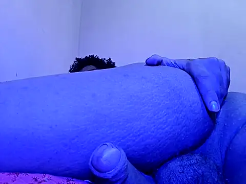 Snapshot of dogstanx chatting on October 21, 2025, 4:13 am dogstanx online show from October 21, 2025, 4:13 am