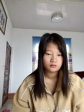 nghi-xinh online show from October 16, 2025, 12:44 am