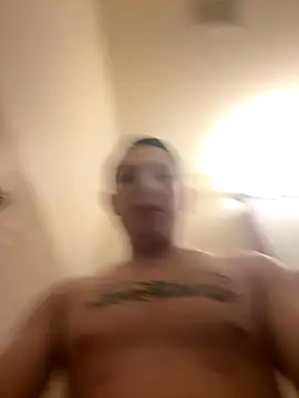 Snapshot of Feloh95 chatting on November 5, 2025, 2:33 am Feloh95 online show from November 5, 2025, 2:33 am