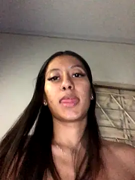 Snapshot of santosz83 chatting on October 21, 2025, 4:35 am santosz83 online show from October 21, 2025, 4:35 am