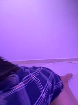 Snapshot of Lucianacuoper chatting on October 30, 2025, 8:20 pm Lucianacuoper online show from October 30, 2025, 8:20 pm