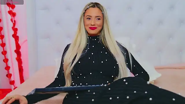 Snapshot of AriannaSins chatting on February 7, 2025, 4:24 pm AriannaSins online show from February 7, 2025, 4:24 pm