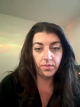 Snapshot of Bambieyez4 chatting on October 16, 2025, 12:33 am Bambieyez4 online show from October 16, 2025, 12:33 am