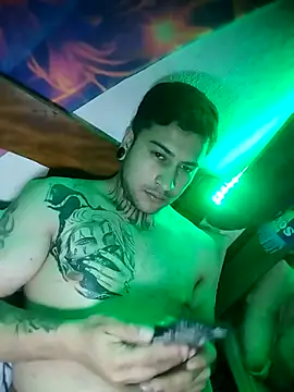 Snapshot of Links013 chatting on November 1, 2025, 5:31 am Links013 online show from November 1, 2025, 5:31 am