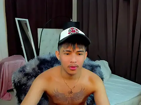 hardwildcock online show from October 19, 2025, 4:40 pm