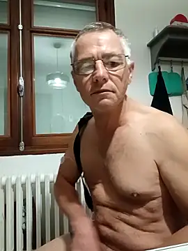 Snapshot of Sexyfab65 chatting on October 27, 2025, 5:11 am Sexyfab65 online show from October 27, 2025, 5:11 am