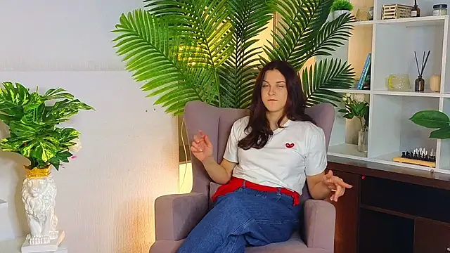 KerriDezalia online show from October 19, 2025, 1:56 pm