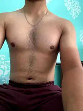 wolfffff32 online show from October 19, 2025, 4:57 am