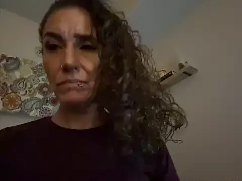 Snapshot of PetitemarieeThaReal chatting on October 19, 2025, 8:15 am PetitemarieeThaReal online show from October 19, 2025, 8:15 am