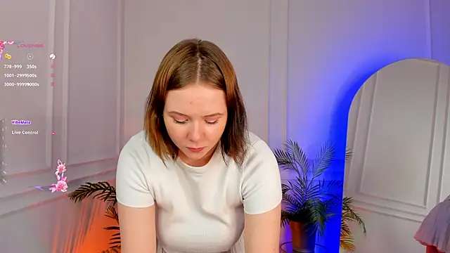 Snapshot of Star_Sophi chatting on October 20, 2025, 2:06 pm Star Sophi online show from October 20, 2025, 2:06 pm