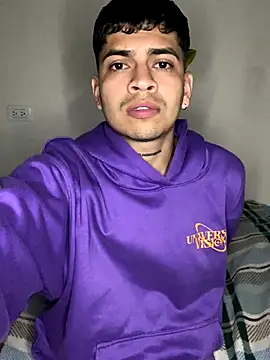 Snapshot of 12Andrew_23 chatting on October 20, 2025, 1:50 am 12Andrew 23 online show from October 20, 2025, 1:50 am