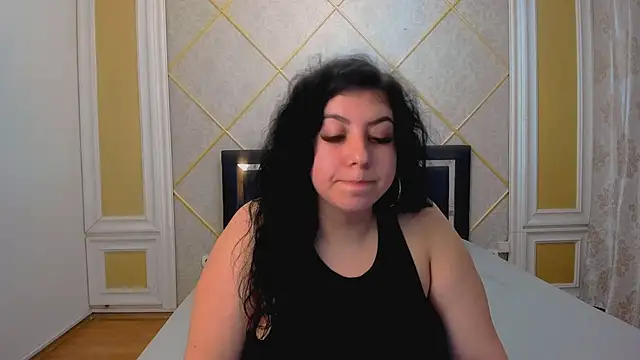 CurvyBabeXo online show from October 19, 2025, 7:36 pm