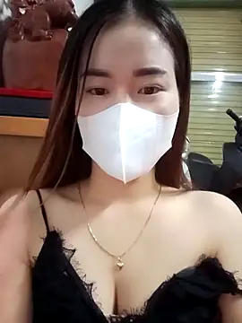 Snapshot of Family-Lovee chatting on November 1, 2025, 9:06 pm Family-Lovee online show from November 1, 2025, 9:06 pm