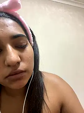 Snapshot of Your_Girl_Zara chatting on October 21, 2025, 8:53 pm Your Girl Zara online show from October 21, 2025, 8:53 pm