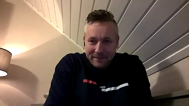 Woody Longbong online show from November 18, 2025, 6:01 pm