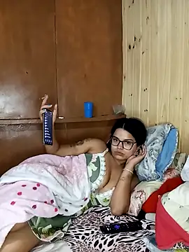 Snapshot of casalonline chatting on November 15, 2025, 2:31 am casalonline online show from November 15, 2025, 2:31 am