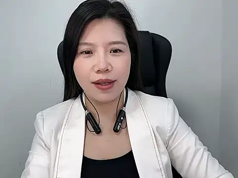 helen31 online show from October 23, 2025, 7:40 am