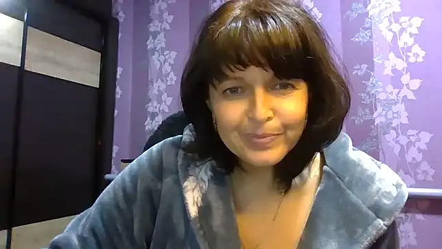 Snapshot of CountessLuna chatting on October 27, 2025, 12:42 pm CountessLuna online show from October 27, 2025, 12:42 pm