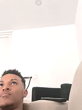 Snapshot of NeyDavid142 chatting on November 10, 2025, 1:32 pm NeyDavid142 online show from November 10, 2025, 1:32 pm