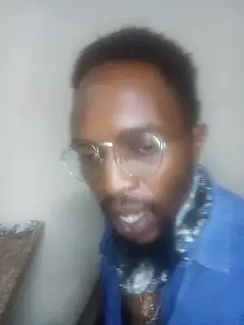 Snapshot of Blck420 chatting on November 14, 2025, 9:35 pm Blck420 online show from November 14, 2025, 9:35 pm