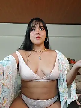 Snapshot of Ariane_Elisse_ chatting on November 2, 2025, 7:27 pm Ariane Elisse  online show from November 2, 2025, 7:27 pm