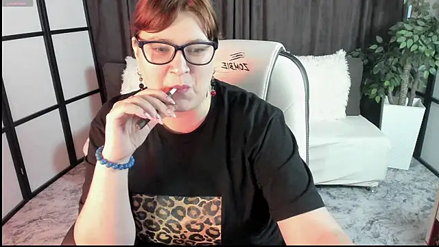 Snapshot of KendallRoie chatting on October 26, 2025, 9:26 am KendallRoie online show from October 26, 2025, 9:26 am