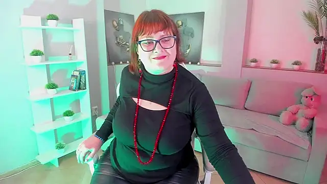 Snapshot of KendallRoie chatting on October 30, 2025, 9:44 am KendallRoie online show from October 30, 2025, 9:44 am