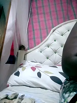 Snapshot of FaithMatsane chatting on October 31, 2025, 2:51 pm FaithMatsane online show from October 31, 2025, 2:51 pm