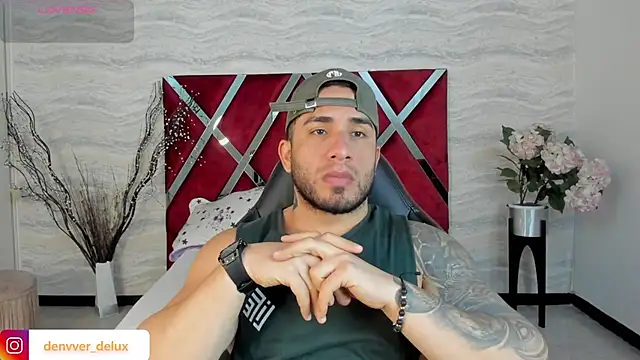 Snapshot of Denver_lux chatting on October 28, 2025, 12:30 pm Denver lux online show from October 28, 2025, 12:30 pm