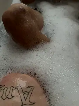 Snapshot of Aksinja05 chatting on November 2, 2025, 3:47 pm Aksinja05 online show from November 2, 2025, 3:47 pm