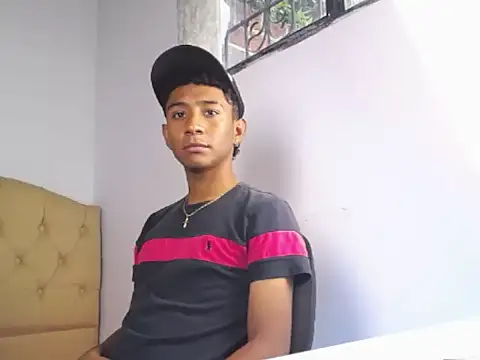 Snapshot of Mark_Hernandez chatting on October 27, 2025, 1:15 pm Mark Hernandez online show from October 27, 2025, 1:15 pm