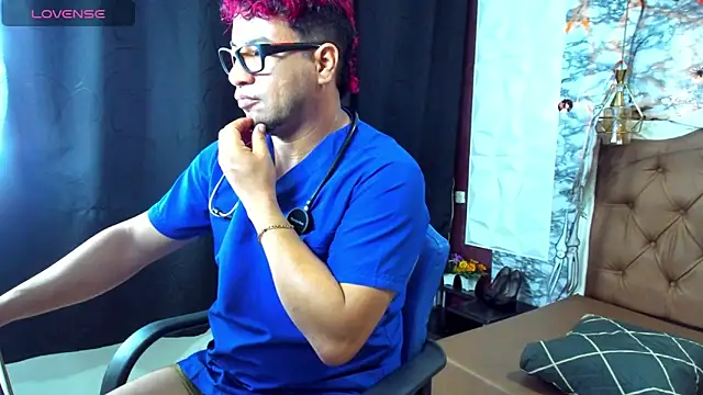 Snapshot of Steven_Thosom chatting on October 27, 2025, 11:41 pm Steven Thosom online show from October 27, 2025, 11:41 pm