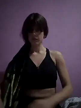 Snapshot of Aintzina chatting on October 27, 2025, 6:23 pm Aintzina online show from October 27, 2025, 6:23 pm