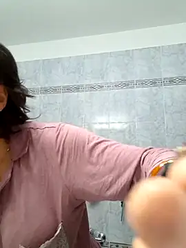 Snapshot of Piediniecollant chatting on November 5, 2025, 5:40 am Piediniecollant online show from November 5, 2025, 5:40 am