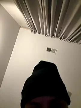 Snapshot of Cubanno chatting on October 28, 2025, 7:01 am Cubanno online show from October 28, 2025, 7:01 am