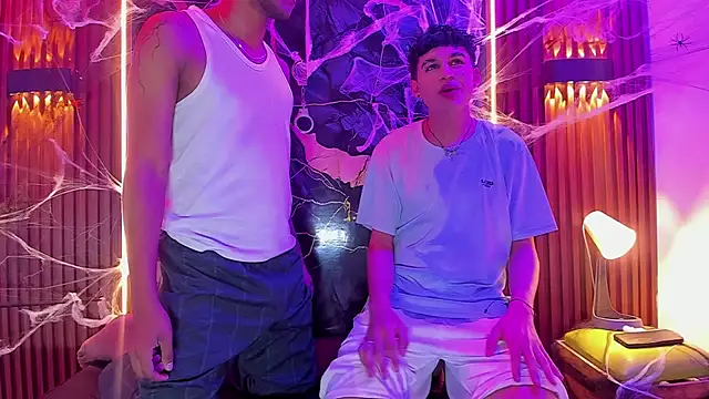 Snapshot of Kings_and_Secrets chatting on October 29, 2025, 5:53 am Kings and Secrets online show from October 29, 2025, 5:53 am