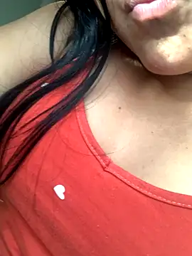 Snapshot of 7lilith7 chatting on October 29, 2025, 5:14 pm 7lilith7 online show from October 29, 2025, 5:14 pm