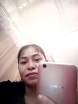 Snapshot of Bamboo-niee123 chatting on October 28, 2025, 5:44 am Bamboo-niee123 online show from October 28, 2025, 5:44 am