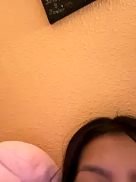 Snapshot of angelaalovee chatting on November 5, 2025, 11:38 pm angelaalovee online show from November 5, 2025, 11:38 pm