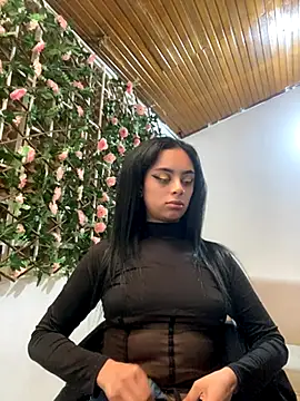 Snapshot of VioletMorgan_ chatting on October 29, 2025, 1:35 pm VioletMorgan  online show from October 29, 2025, 1:35 pm