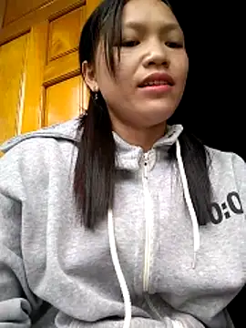 Snapshot of TMay6091 chatting on November 11, 2025, 1:38 am TMay6091 online show from November 11, 2025, 1:38 am