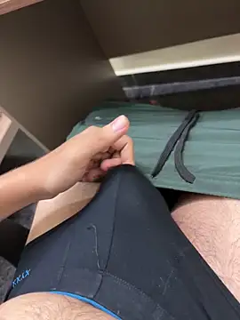 Snapshot of SentScruples chatting on November 12, 2025, 6:41 pm SentScruples online show from November 12, 2025, 6:41 pm