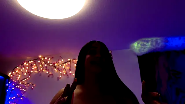 Snapshot of TriplexTemptationx chatting on November 15, 2025, 10:15 pm TriplexTemptationx online show from November 15, 2025, 10:15 pm