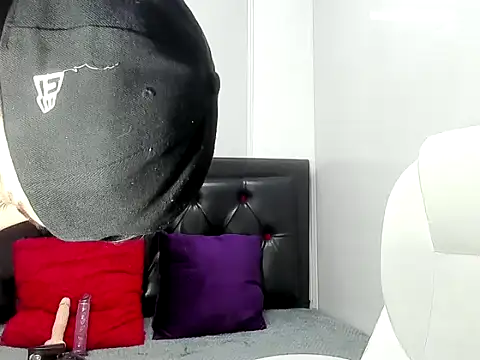 Snapshot of SubGirlRs chatting on October 29, 2025, 4:53 pm SubGirlRs online show from October 29, 2025, 4:53 pm