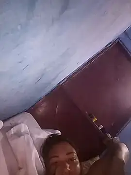 Snapshot of Reina_rouse chatting on November 11, 2025, 5:57 pm Reina rouse online show from November 11, 2025, 5:57 pm