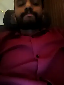 Snapshot of Advance01 chatting on November 6, 2025, 10:27 am Advance01 online show from November 6, 2025, 10:27 am