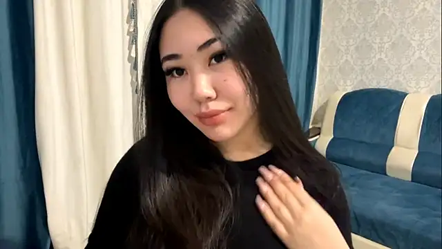 Snapshot of APRYLSUN chatting on November 10, 2025, 1:54 pm APRYLSUN online show from November 10, 2025, 1:54 pm